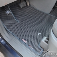 Автомобильные коврики EVA на Dodge Grand Caravan V (2007-2020) 2 ряд: кресла 1+1 убираются в пол