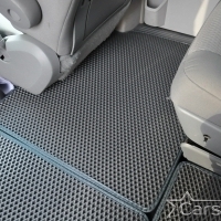 Автомобильные коврики EVA на Dodge Grand Caravan V (2007-2020) 2 ряд: кресла 1+1 не убираются в пол